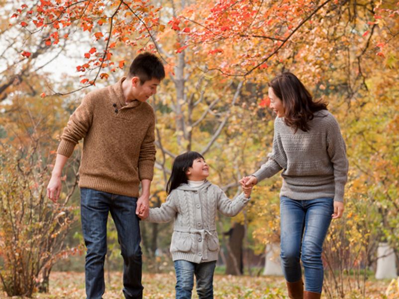 Family enjoying autumn - 4 Fall Foods for Your Family